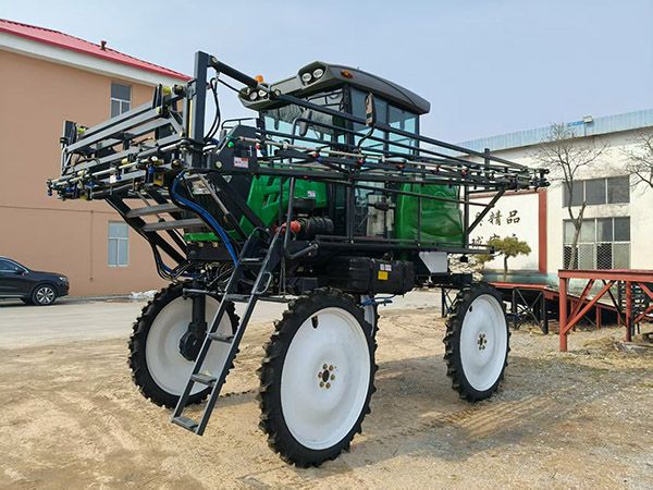 3WPZ-1500H型自走式喷杆喷雾机